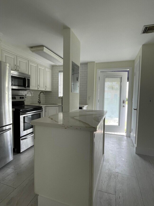 Photo - 145 NE 7th Ave