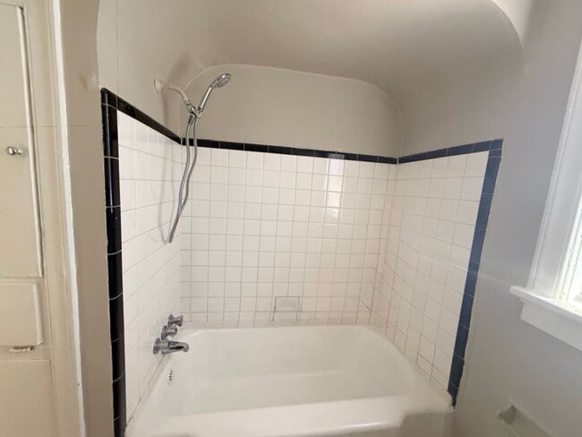 Photo - 406/408 N Bellevue Blvd Unit 406 N Bellevue Blvd