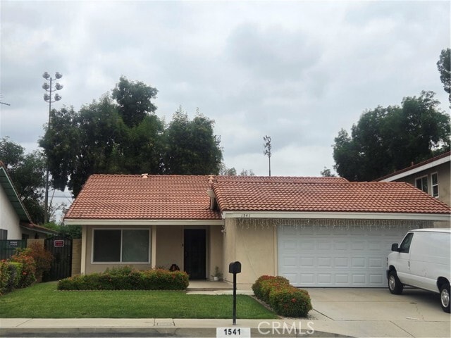 Photo - 1541 Sekio Ave
