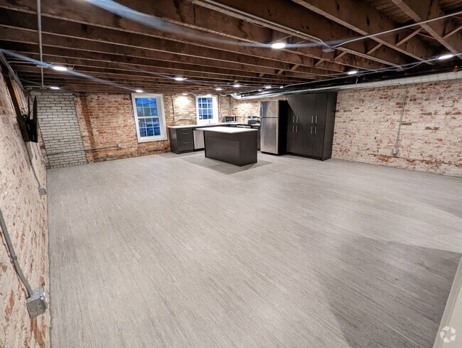 Building Photo - 130 E State St Unit 202 Rental