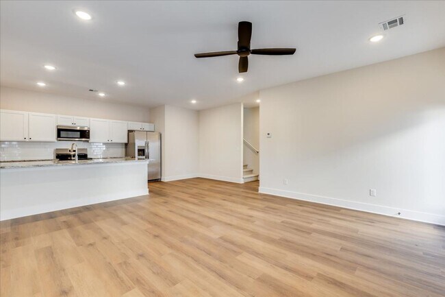 Photo - 113 Mendocino Ct