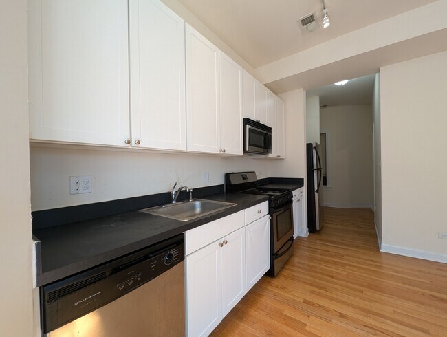 Photo - 4715 N Sheridan Rd Unit 22S