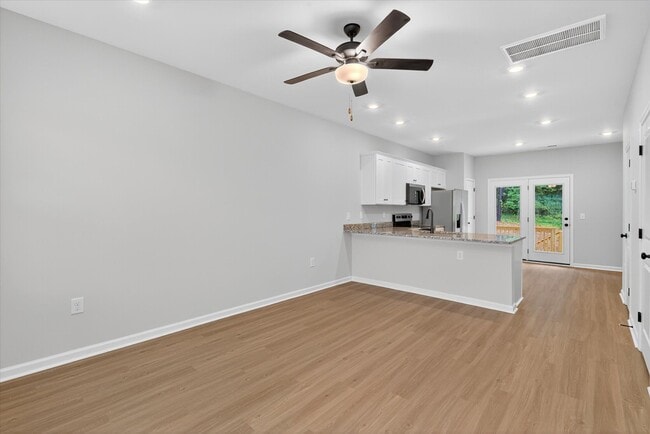 Photo - 1252 Principal Featherstone Ave
