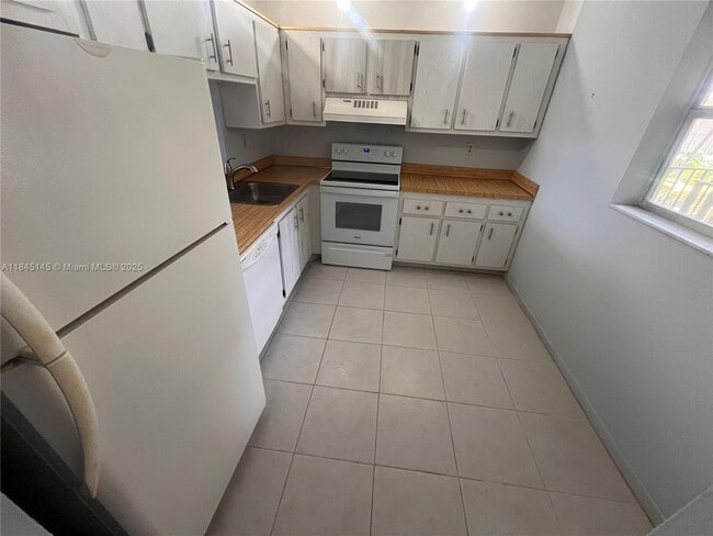 Photo - 1820 SW 81st Ave Unit 3304