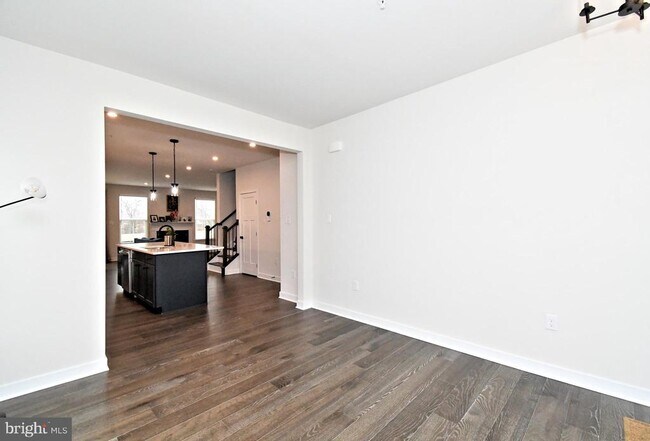 Photo - 500 Sterling Dr