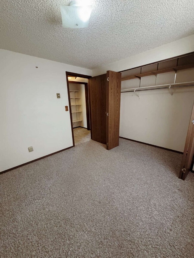 Photo - Spacious 3 bedroom, 2 bathroom home in Lander