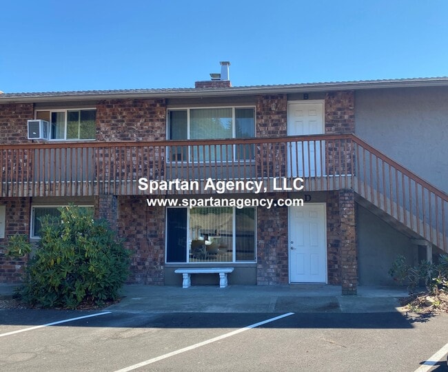 Building Photo - 15818 Elm St E Unit B Rental