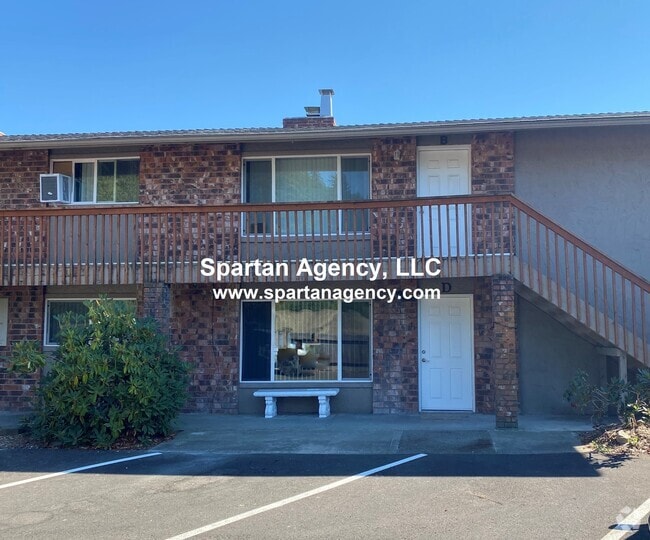 Building Photo - 15818 Elm St E Unit B Rental