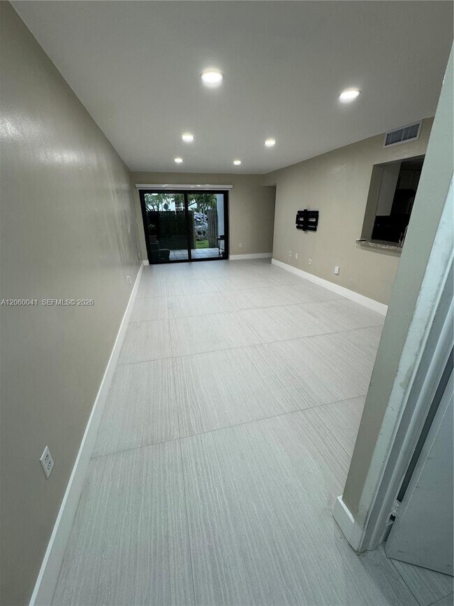 Photo - 9405 Fontainebleau Blvd Unit 113-22