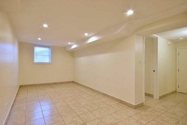 Photo - 3859 N Oconto Ave Unit G