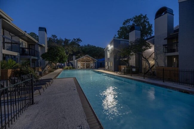 Photo - 10901 Meadowglen Ln Unit #236A