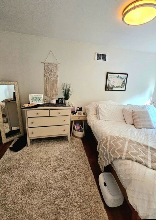 Photo - 11058 NE 33rd Pl