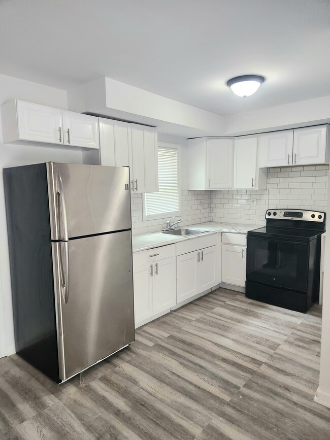 Building Photo - 347 Grant Ave