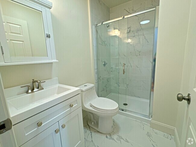 Building Photo - 287 Dorchester St Unit 2 Rental