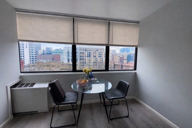 Photo - 280 Marin Blvd