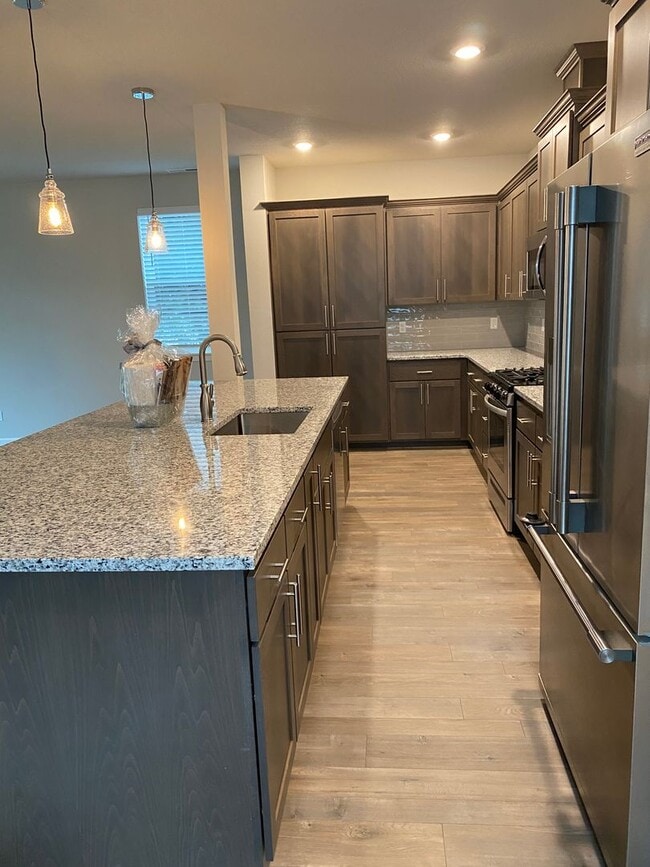 Photo - AVAILABLE NOW!!! 4BD/3BA - Pet friendly + Fenced Yard & Washer/Dryer Included - Great South Locat...