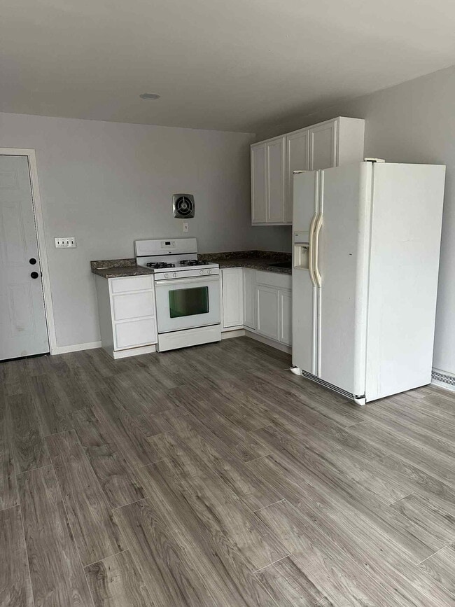 Building Photo - 15 Bougainville Dr Unit 1