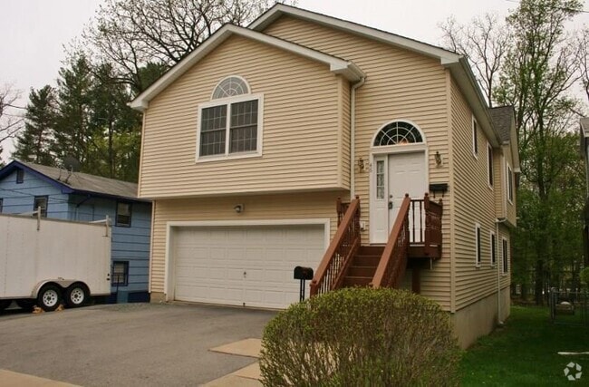 Building Photo - 46 Commonwealth Ave Rental
