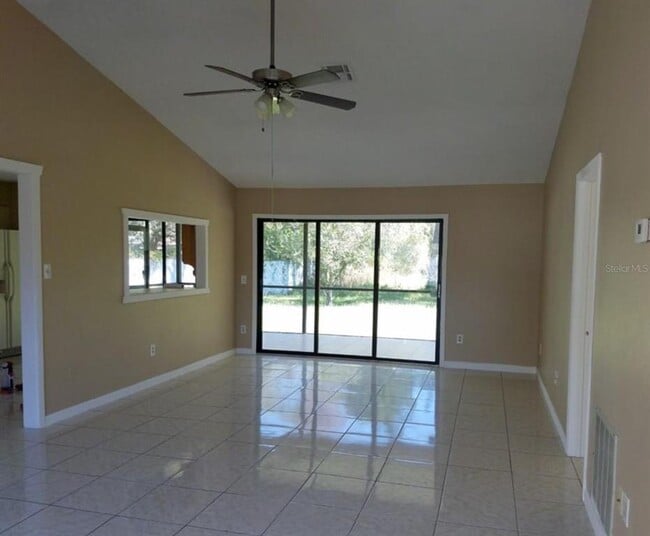 Photo - 3546 Acorn St