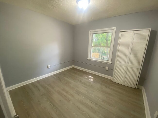 Photo - 3625 Everett St