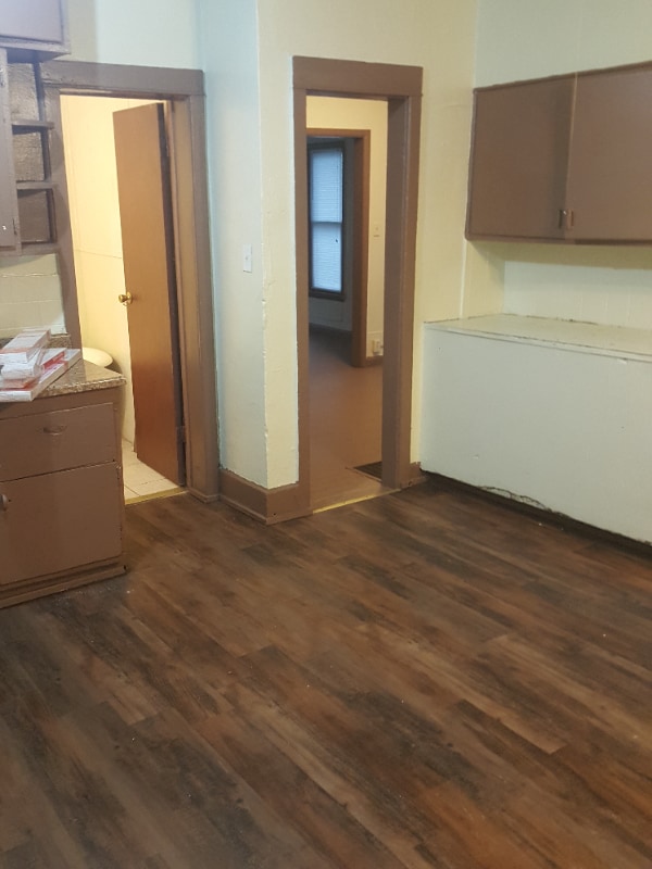 Photo - 775 E Vineyard Ave