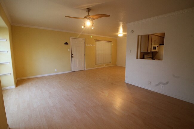 Photo - BEAUTIFUL HOME. UTILITIES INCLUDED!!!! Unidad 227F