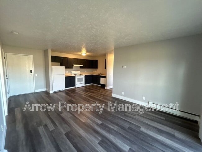 Photo - 940 27th St Unit 11