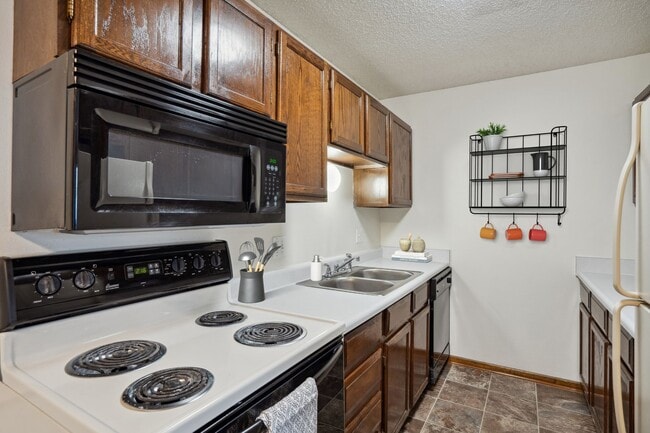 One Bedroom A - 1 Bed / 1 Bath - 700 Sq.Ft.