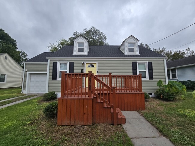 Building Photo - 2908 Vimy Ridge Ave Rental