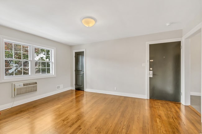 Photo - 78 Davison St Unit 1