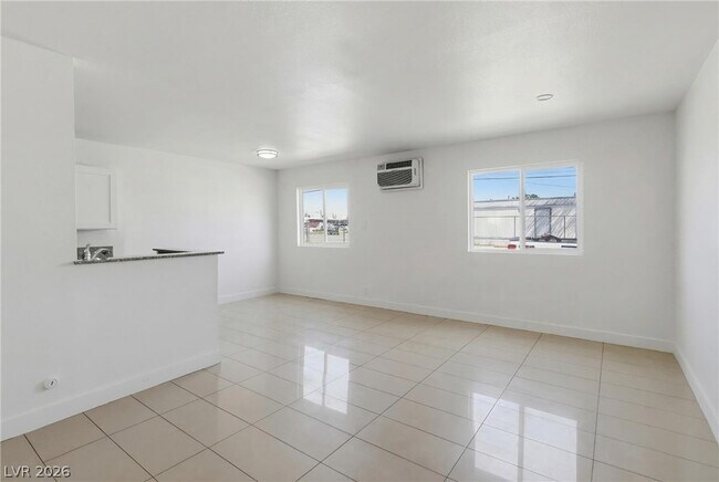 Photo - 180 W New York Ave Unit 4