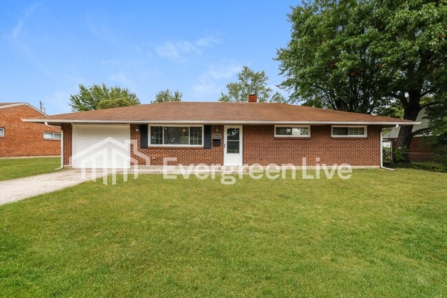 Building Photo - 5619 Shady Oak St