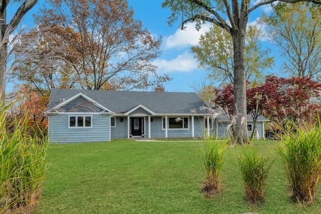 Building Photo - 17 Halstead Rd