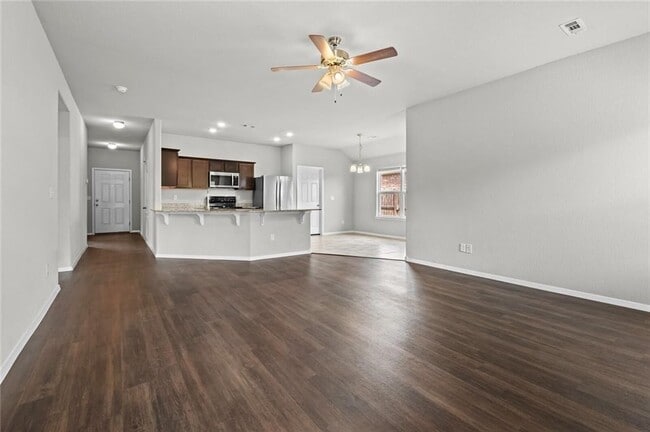Photo - 313 Woodcreek St
