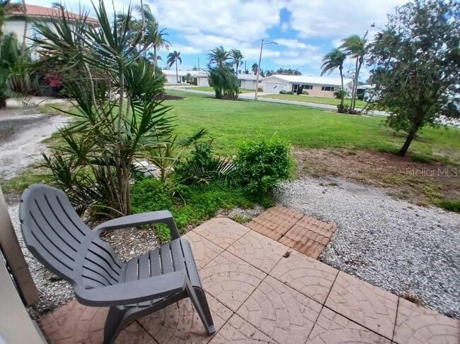 Building Photo - 10350 Imperial Point Dr W Unit 8