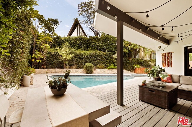 Photo - 303 Mavis Dr