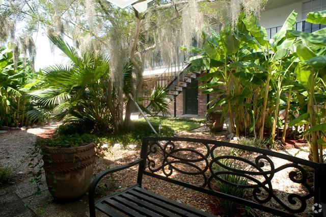 Courtyard - Royal Eden Apartments