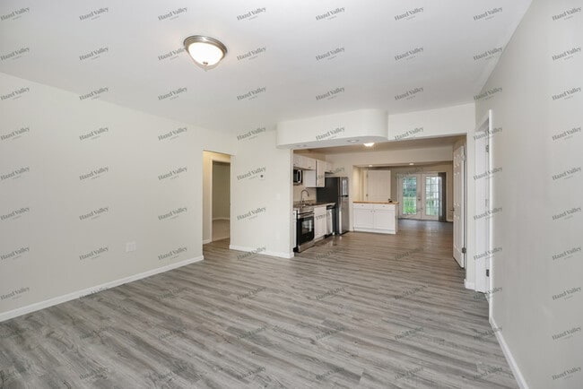 Photo - 2797 Stark Dr