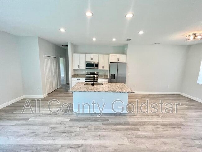 Photo - 7137 Benson St