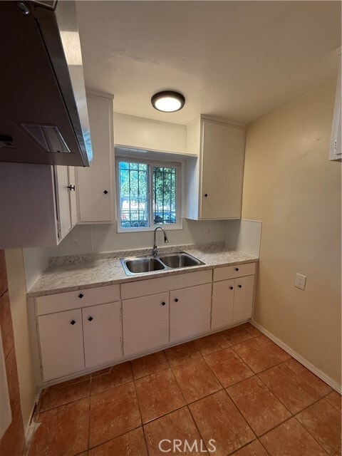 Photo - 1805 S Rimpau Blvd