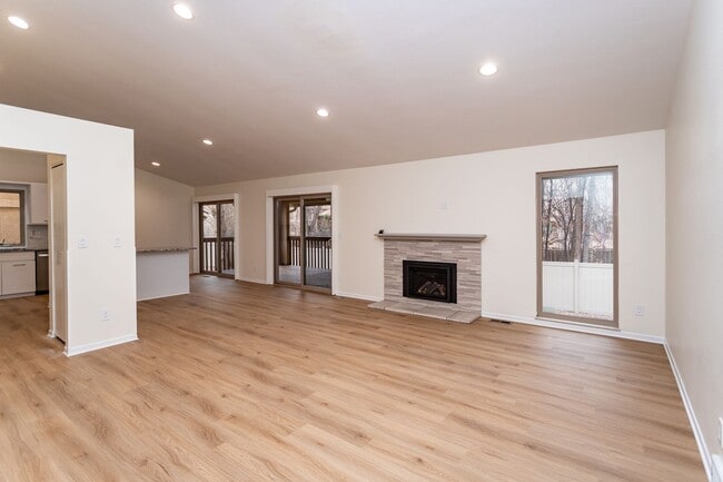 Photo - Spacious & Bright Broadmoor Townhome with Covered Deck!