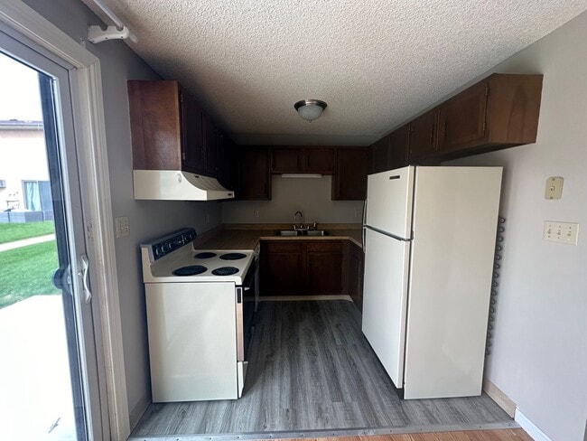 Photo - 506 W 42nd St