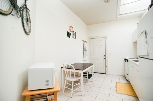 Photo - 704 N 3rd St Unit 4