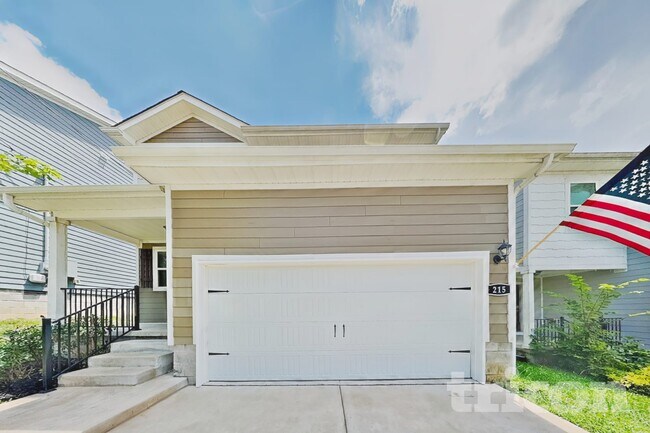 Photo - 215 Kirkside Dr