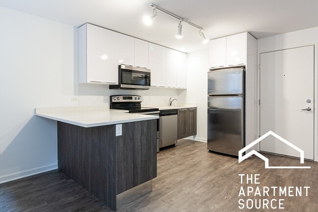 Photo - 940 W Winona St Unidad 411