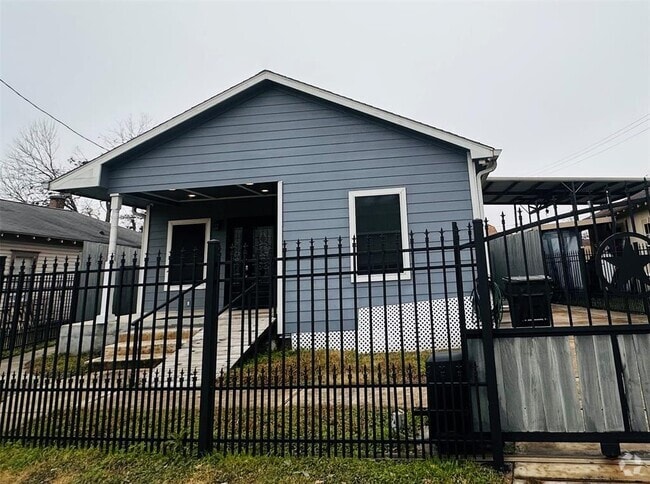Building Photo - 7109 Avenue H Rental