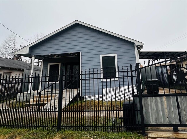 Photo - 7109 Avenue H Casa