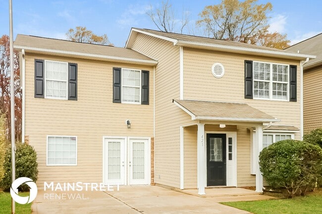 Photo - 421 Peachtree Rd