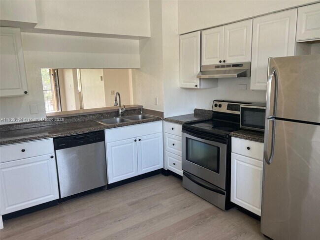 Photo - 2291 SW 80th Ter Unit 2291 looks new