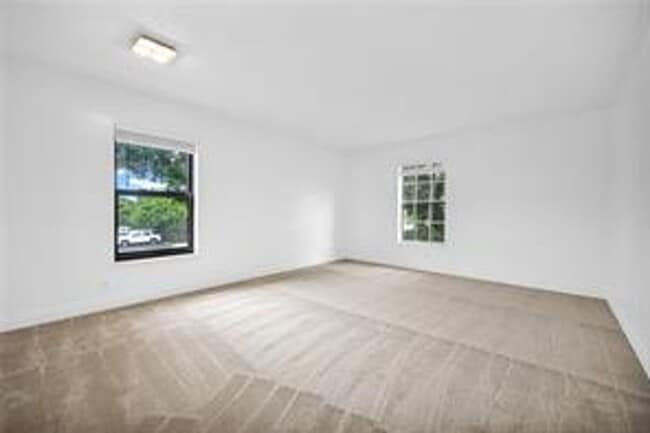 Colonial Village - 7550 Stirling Rd
